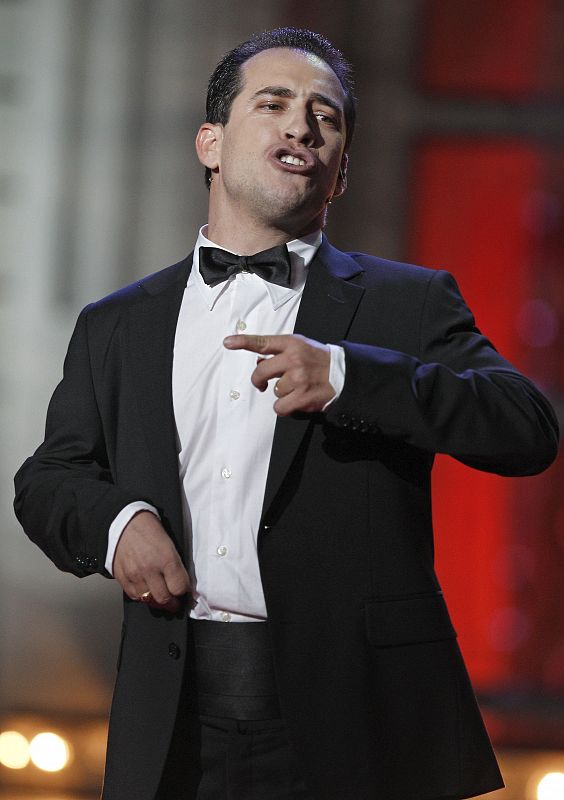 El cantante Juan Manuel Montilla "El Langui" durante su actuación en la Gala de los XXVI Premios Goya.
