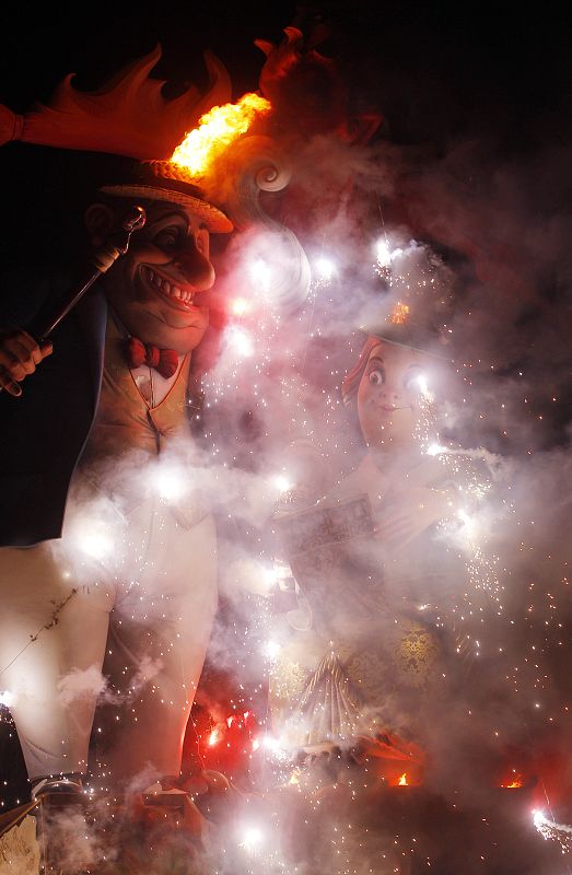 UN MILLÓN DE TURISTAS SE CALENTARÁN ESTA NOCHE CON EL FUEGO DE LAS FALLAS