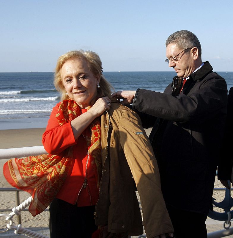 El ministro de Justicia y la candidata popular a la Presidencia del Principado de Asturias