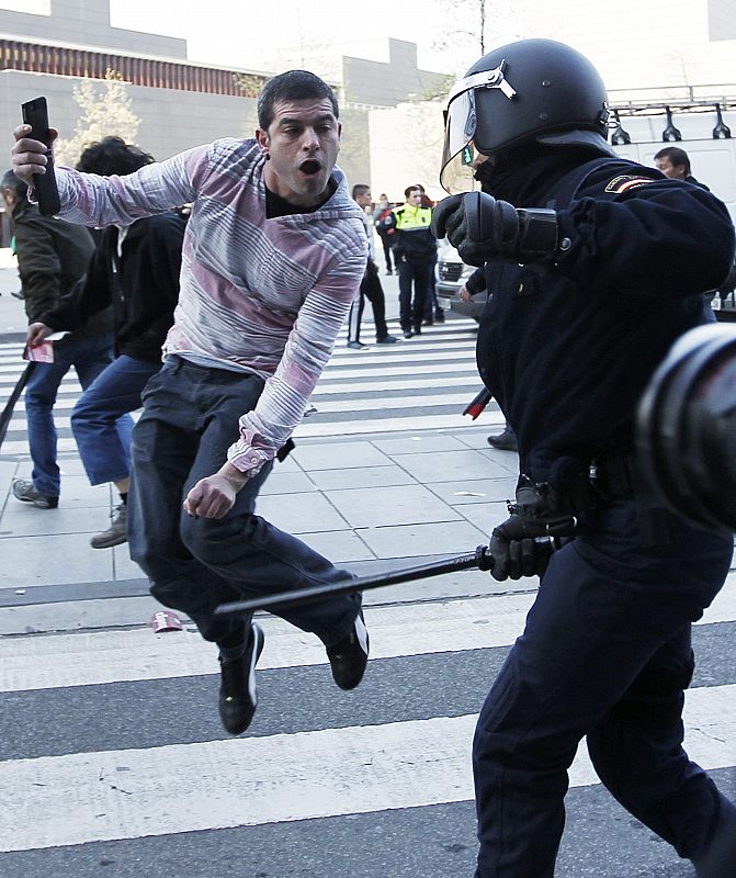 Disturbios en Pamplona durante la huelga general