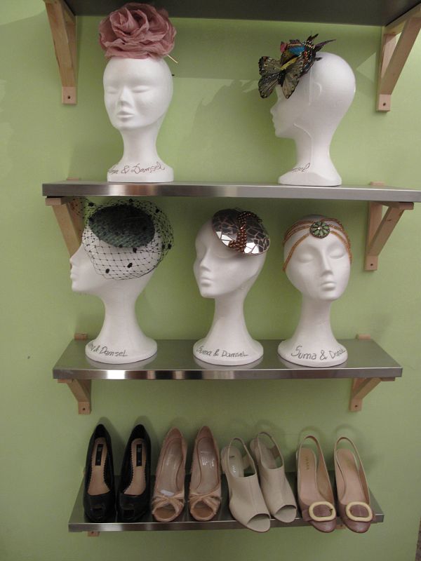 Tocados, sombreros, bolsos, zapatos...¡hasta pendientes!