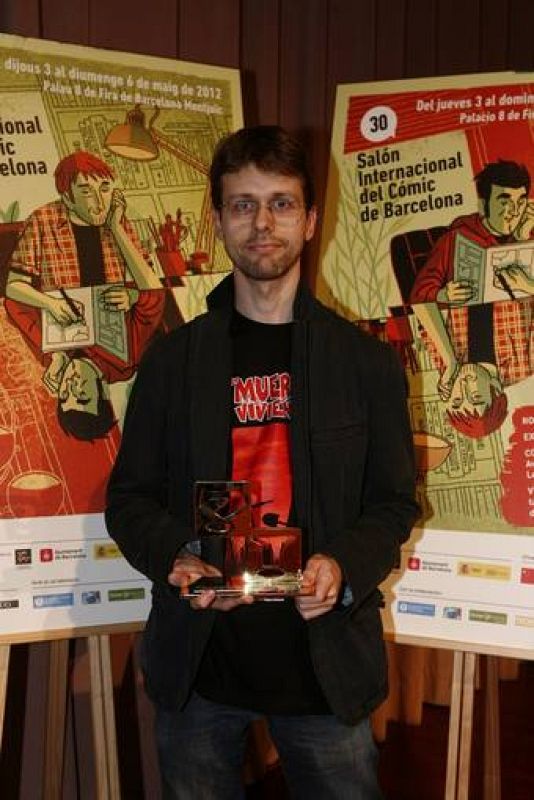 David Hernando recogío el premio a la Mejor Obra por Votación popular para 'Lágrimas en la lluvia'