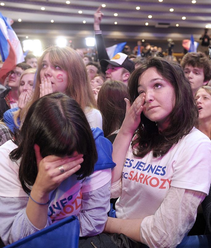 TRISTEZA ENTRE LOS SIMPATIZANTES DE SARKOZY