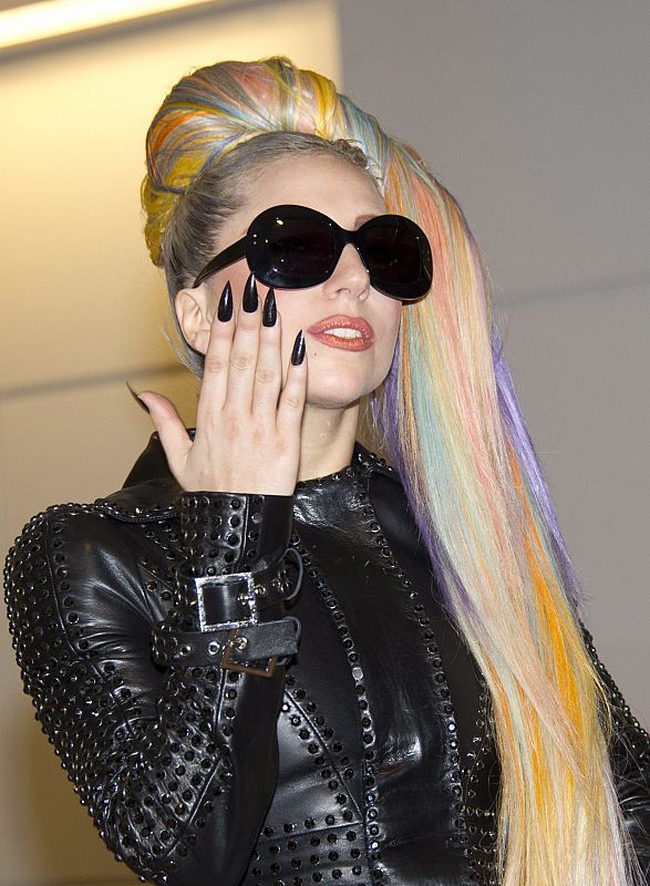 Gente y Tendencias - Lady Gaga, look gótico