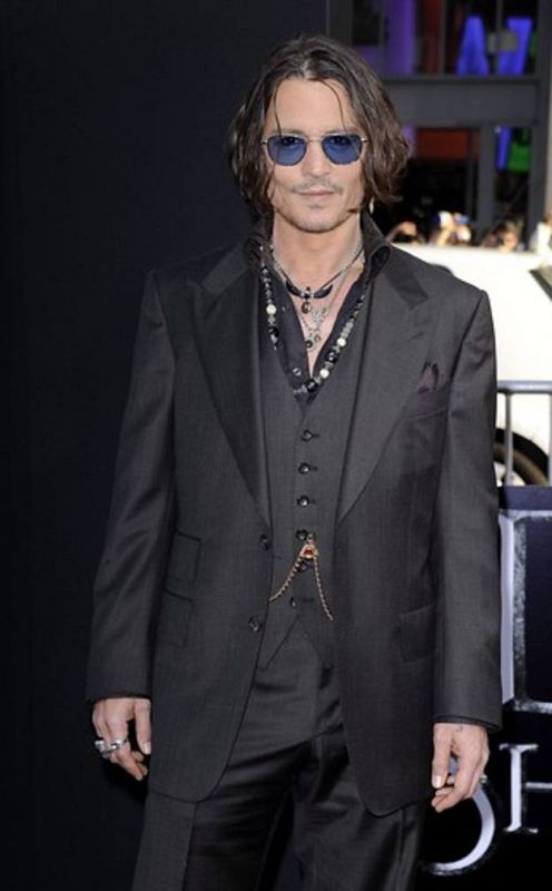 Johnny Deep en el estreno de "Dark shadows"