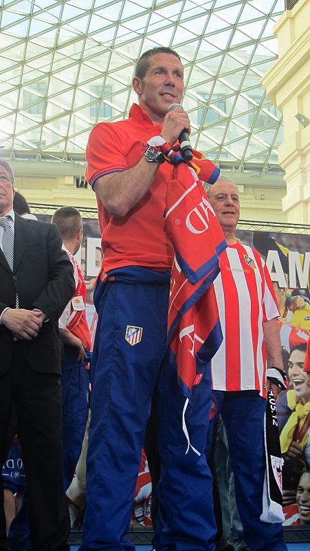 En el Ayuntamiento, el 'cholo' Simeone ha agradecido el apoyo de toda la afición