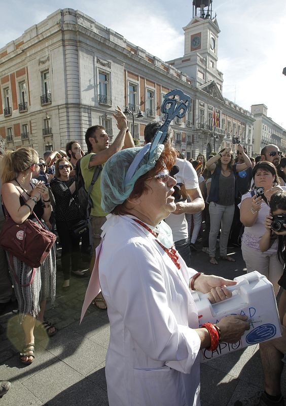 LOS INDIGNADOS VUELVEN A CONCENTRARSE HOY EN SOL PARA CONMEMORAR EL PRIMER ANIVERSARIO DEL 15M