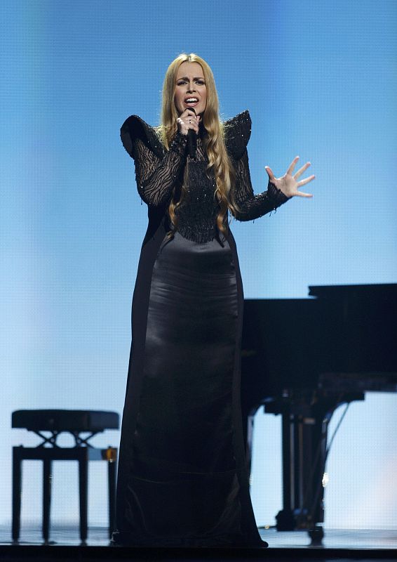 Maya Sar of Bosnia and Herzegovina performs her song "Korake ti znam" during the Grand Final of the Eurovision song contest in Baku
