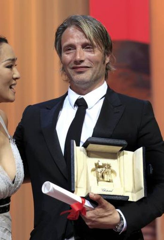 El danés Mads Mikkelsen se hace con el de interpretación masculina por 'Jagten'