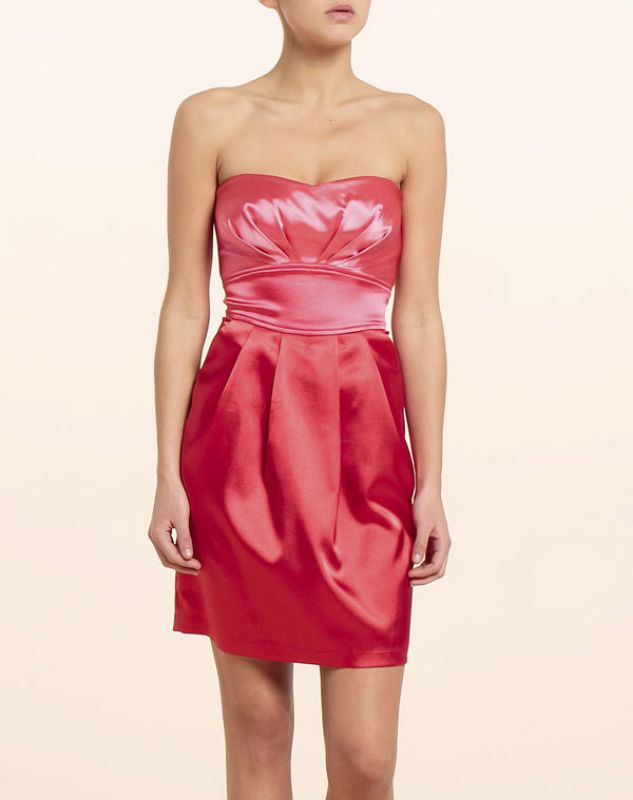 Vestido rosa de raso palabra de honor de El corte inglés. 39,95¿