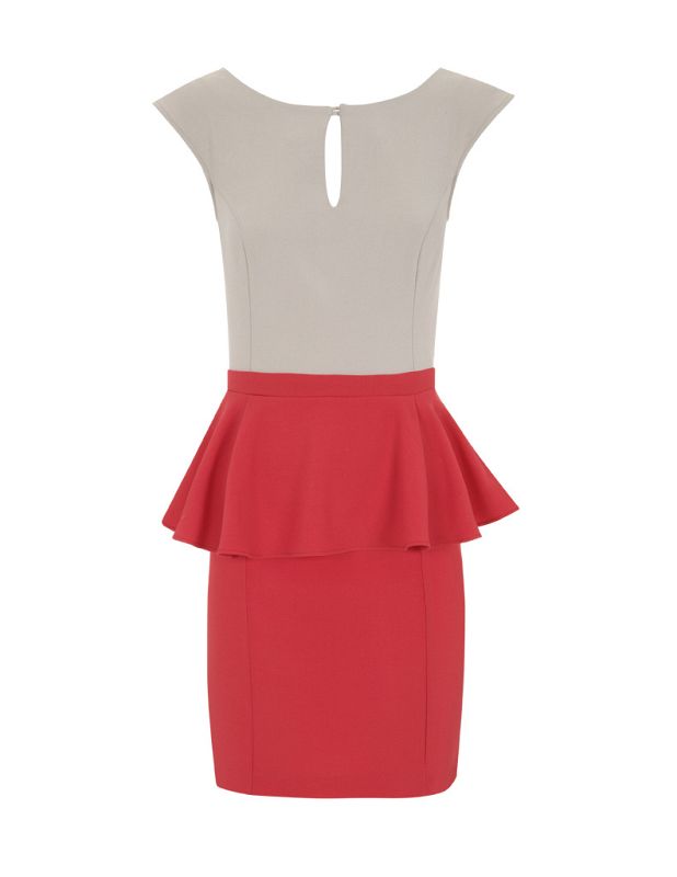 Vestido bicolor con volante en cintura de Blanco. 29,95¿