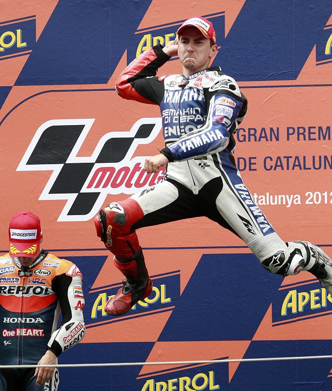 Jorge Lorenzo, de Yamaha, celebra su victoria en el GP de Catalunya.