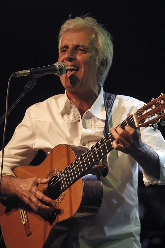 Kiko Veneno echándose un cantecito