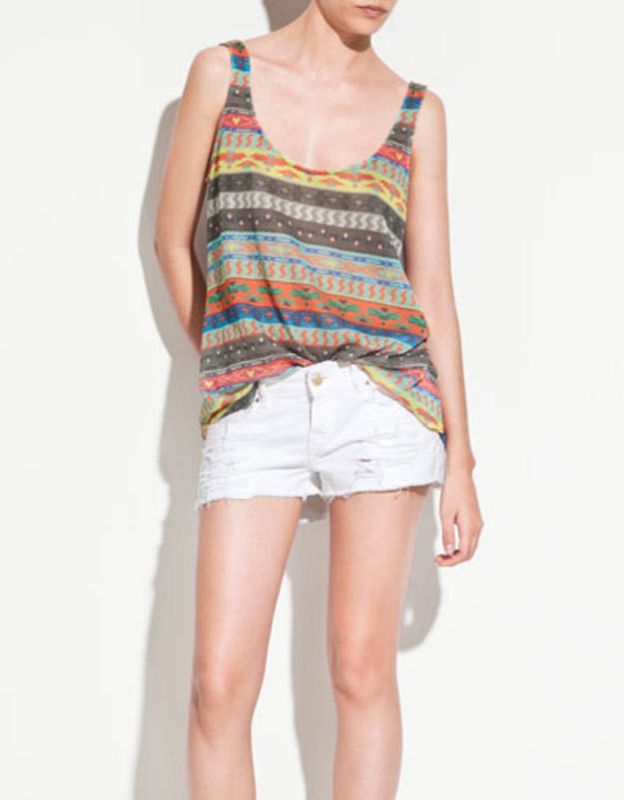 Camiseta rayas étnicas, Zara (15,95 EUR)