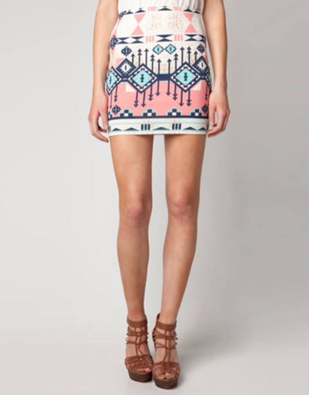 Falda estampada. Bershka. (5,99 ¿ )
