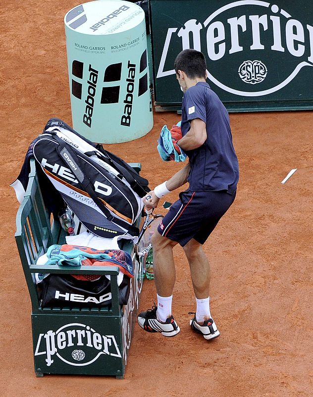 Djokovic rompió su banco de un raquetazo fruto de la frustración