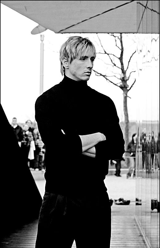 Emidio Tucci vendió en la percha de Fernando Torres su ropa para hombres