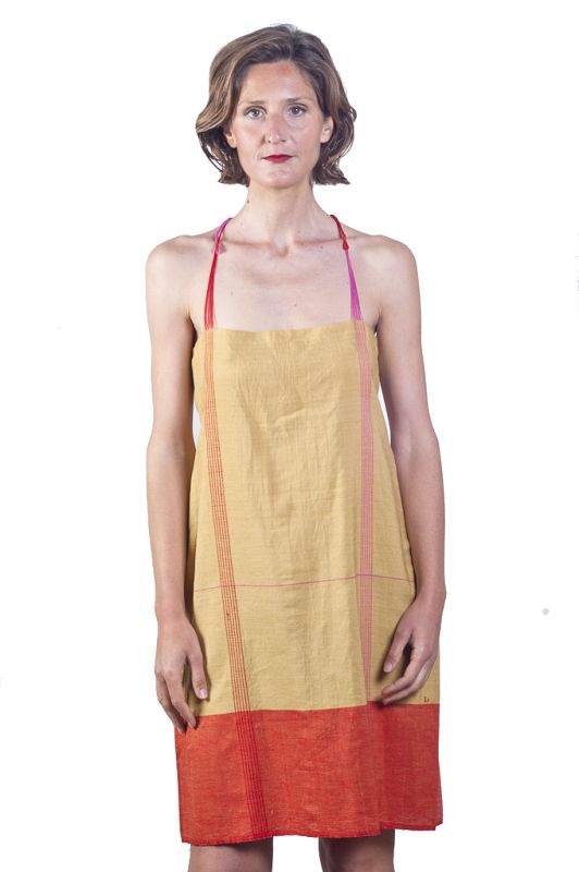 Vestido de la serie Oro de Irene Peukes