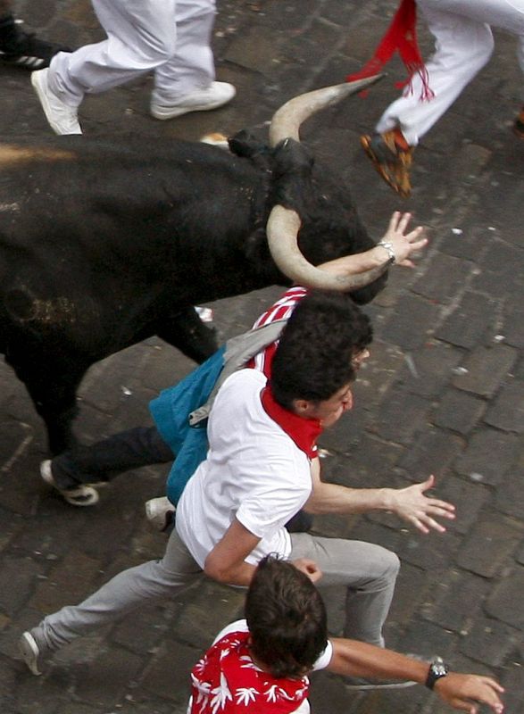 EMOCIÓN EN UN LIMPIO SEGUNDO ENCIERRO DE LAS FIESTAS DE SAN FERMÍN