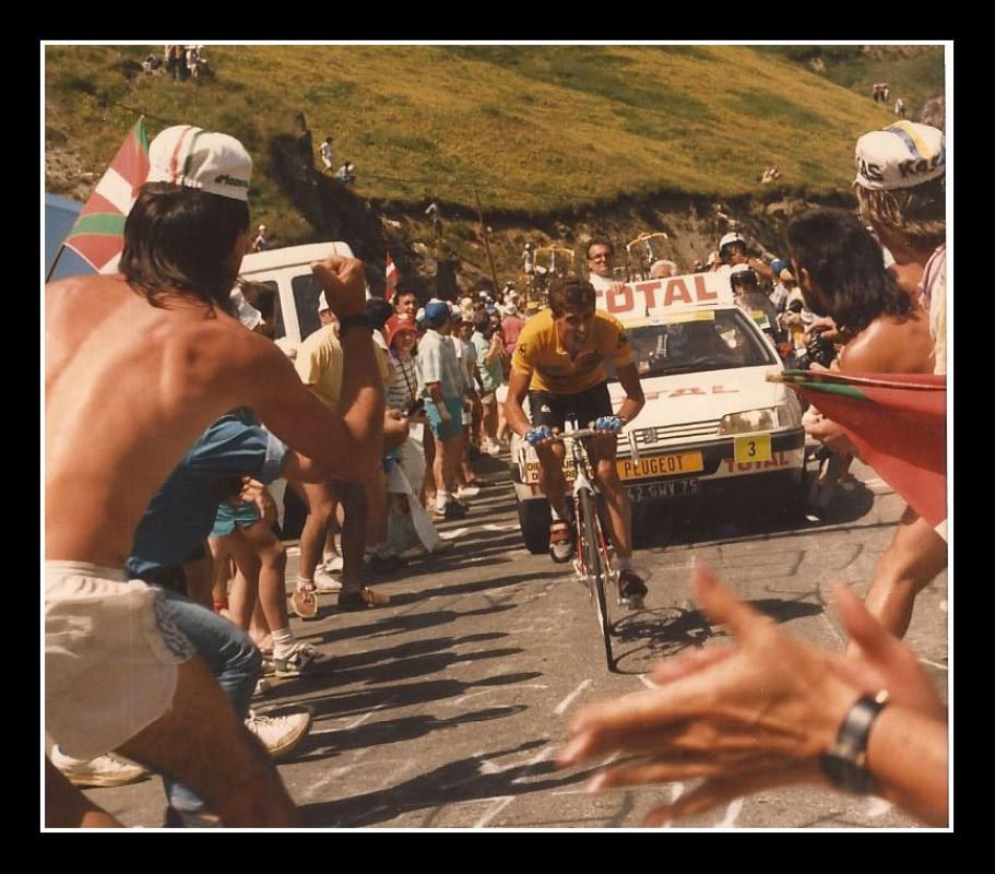 Perico Delgado en el Tour de 1988 en la subida a  a Luz Ardiden