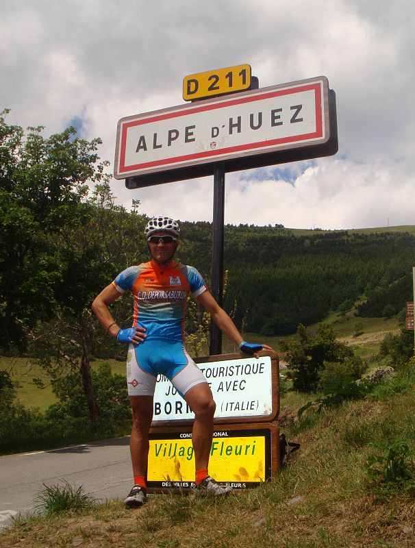 En la cima del Alpe d'huez. Puerto mítico del Tour de Francia.