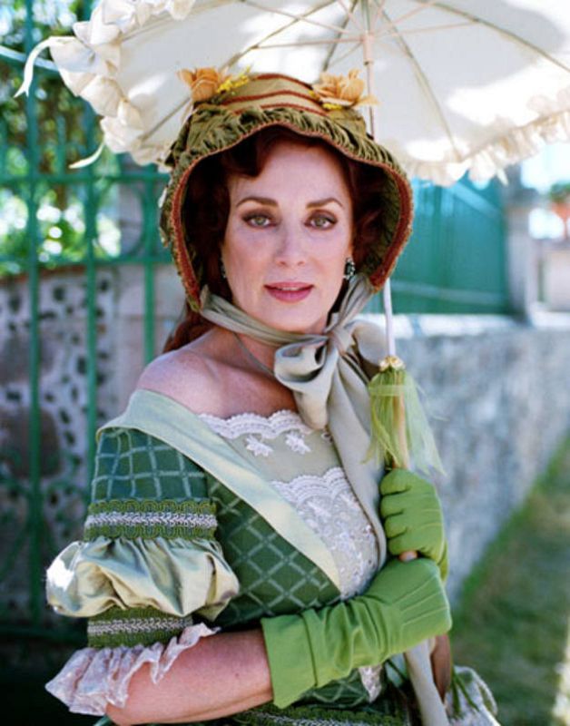 Helena Rojo interpreta a Augusta en Amor real