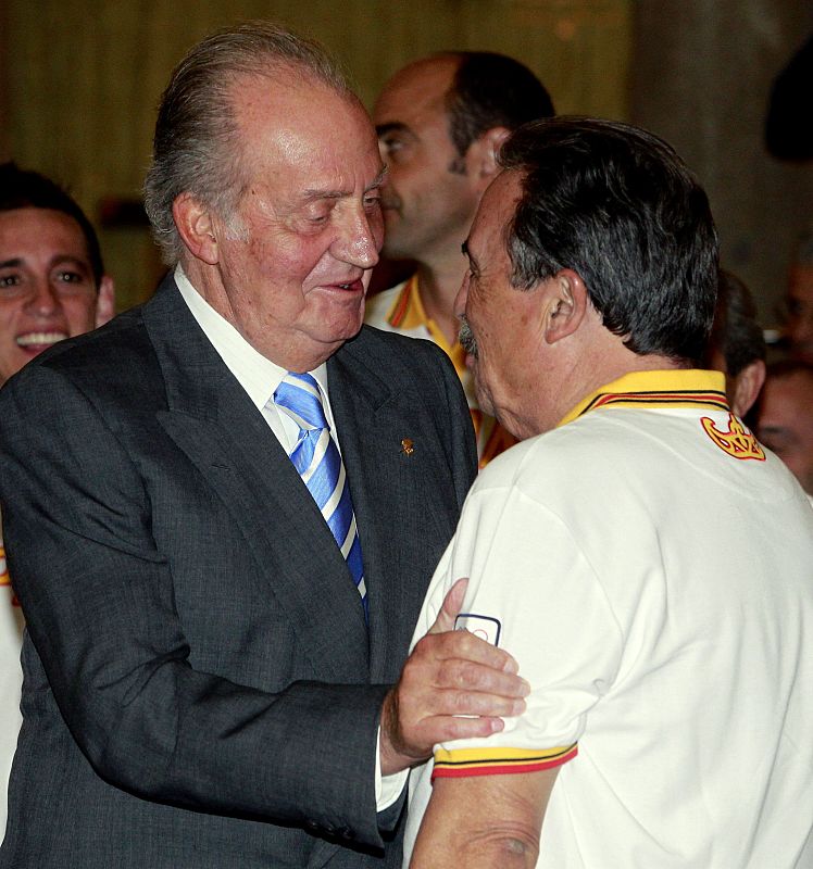 El Rey don Juan Carlos y Juan de Dios Román