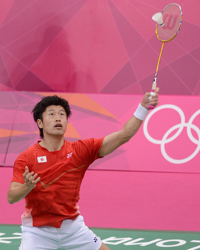 El japonés Sho Sasaki durante un partido de bádminton.