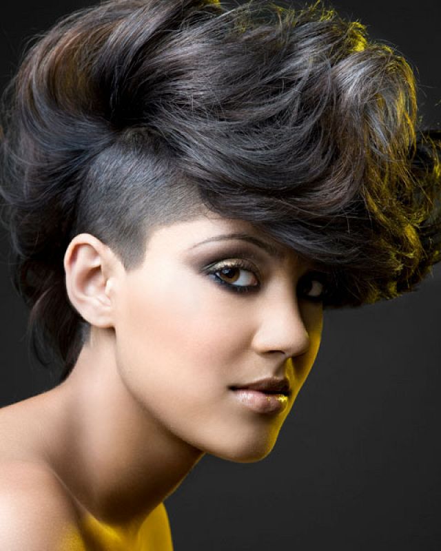 Look rapado en un lateral con volumen, de la Schola Collection de Hype Coiffure