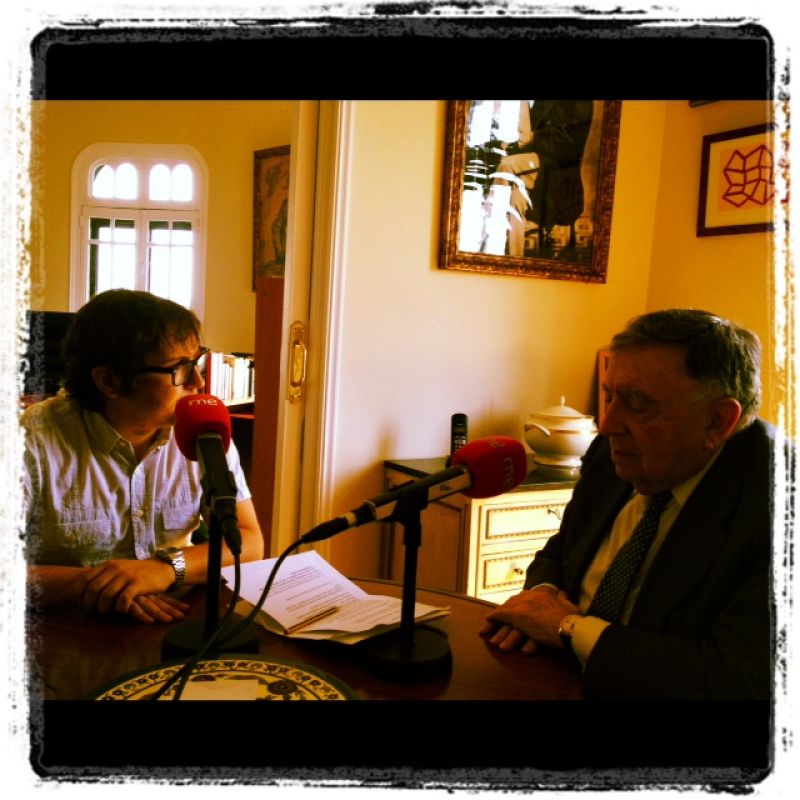 Luis María Anson responde las preguntas de Sergio Martín.