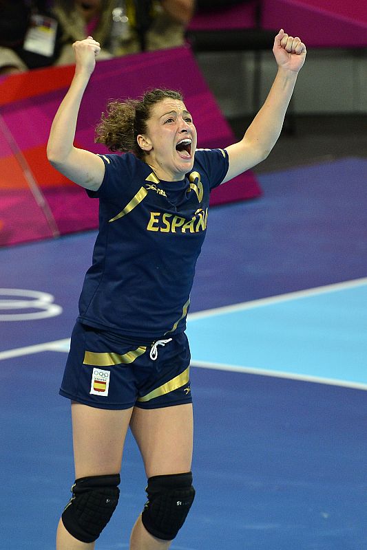 Jessica Alonso, autora del último gol que ha dado a España su primera medalla en balonmano femenino (bronce)