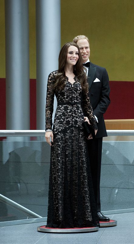 Las figuras de cera de los duques de Cambridge han sido vestidas como si se encontraran en una recepción