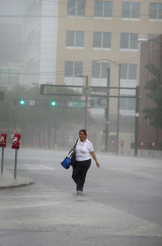 TORMENTA TROPICAL "ISAAC"