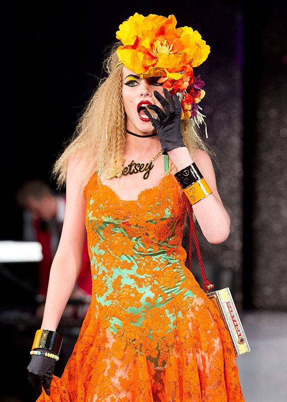 Vestido naranja - Betsey Johnson - Spring 2013 Mercedes-Benz Fashion Week