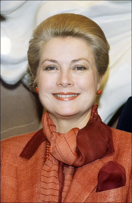 La princesa murió a raiz de un misterioso accidente. Aún perduran las incógnitas de si fue Estefanía la que condujo el coche y el presunto estado embriaguez de ambas.