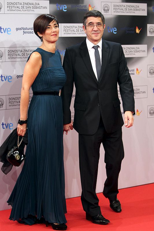 El lehendakari, Patxi López, y su mujer, Begoña, en la gala inaugural de la 60 edición del Festival Internacional de Cine de San Sebastián.