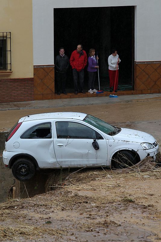 DESALOJADAS UNAS 5.000 PERSONAS EN CINCO MUNICIPIOS DE MÁLAGA