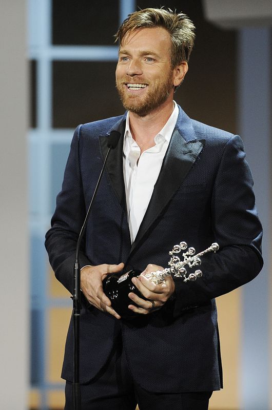 El actor escocés Ewan McGregor recoge el Premio Donostia.