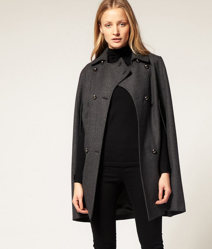 Capa de estilo militar de French Connection, disponible en Asos a 155,26 euros.