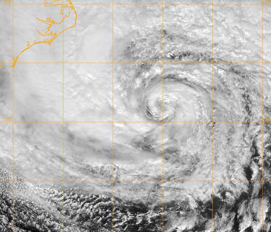 Imagen del satélite GOES-13 que muestra el ojo del huracán.