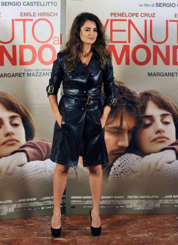  Penélope Cruz en la première de 'Venuto al mondo'