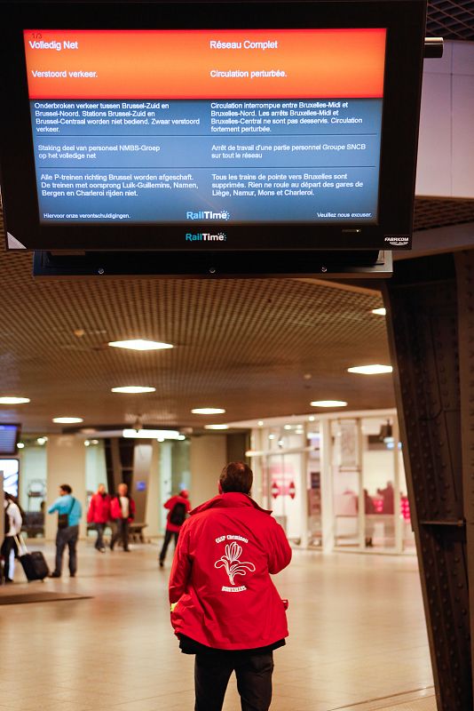 En la estación de Midi (Bruselas) la mitad de trenes a destinos nacionales entre las 9 y las 10 de la mañana han sido cancelados.