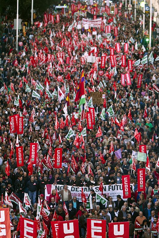 MANIFESTACIÓN EN HUELVA CON MOTIVO DE LA HUELGA GENERAL