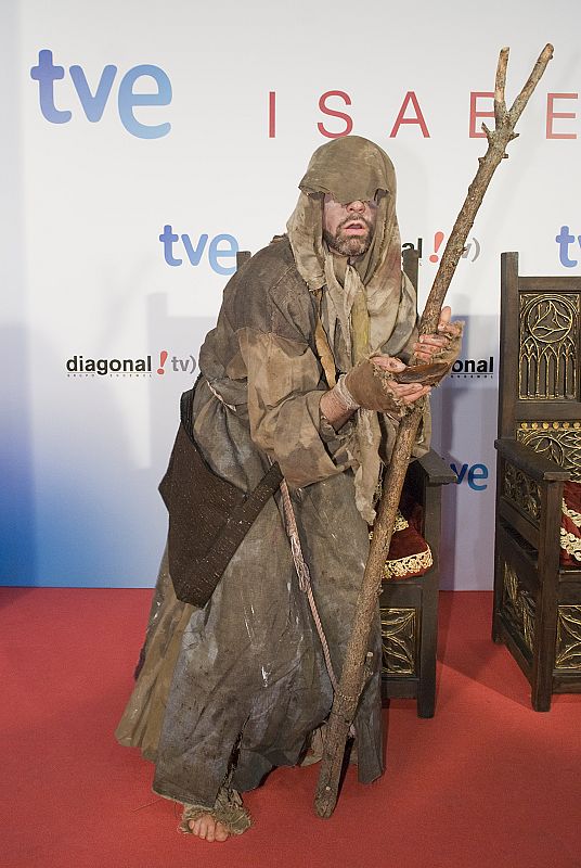 Los actores de 'Isabel' con los fans