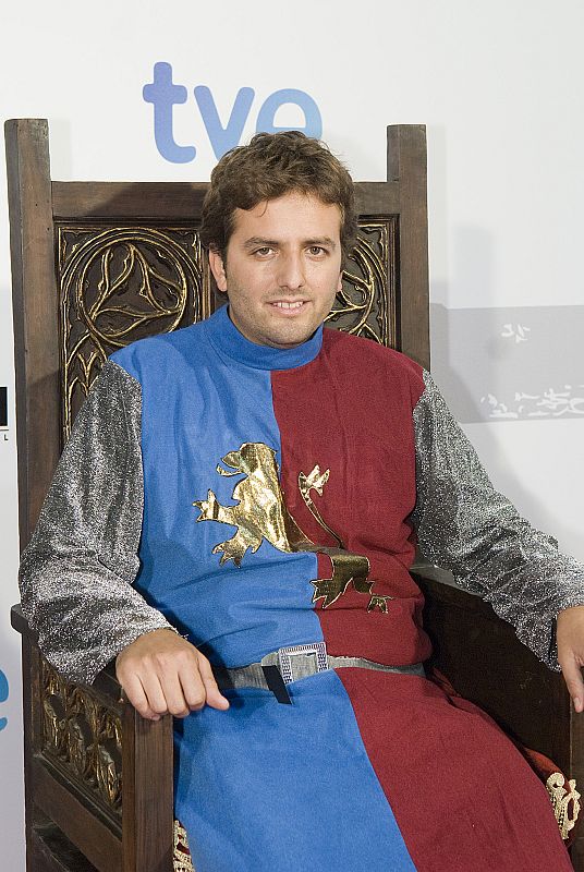 Los actores de 'Isabel' con los fans