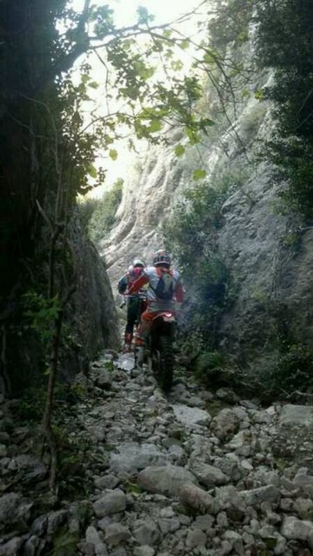 ENDURO CON HUSQVARNA