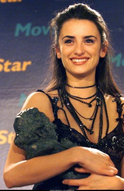 Penélope Cruz en los Goya 1999