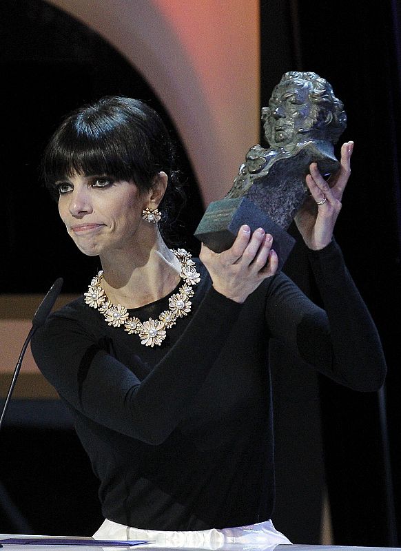 Maribel Verdú recibe emocionada el segundo Goya de su carrera. Mejor Actriz Principal por su "papel de mala" en 'Blancanieves'