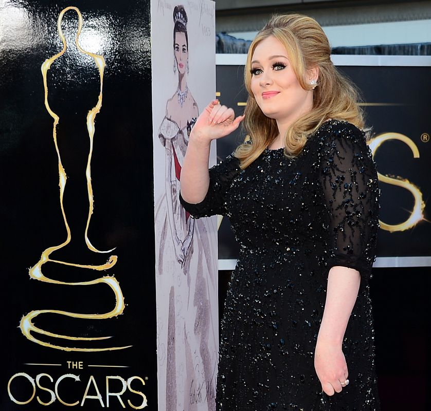 La británica Adele, que ha actuado en la gala, ha elegido la firma Burberry para asistir a la entrega de los Oscar 2013.