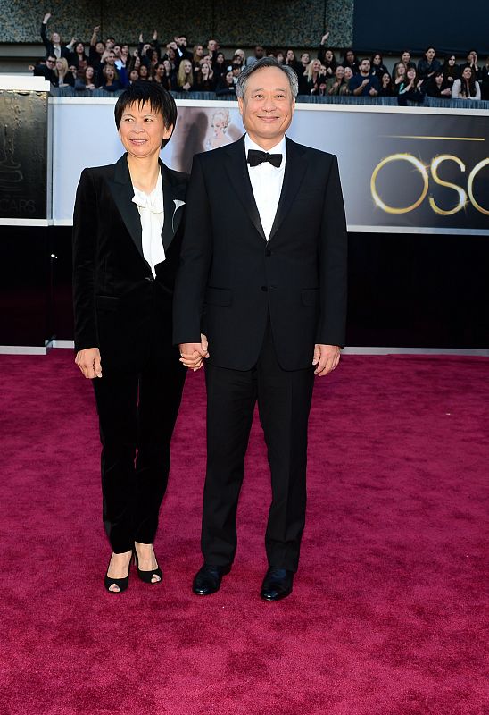 El director Ang Lee y su esposa Jane Lin.